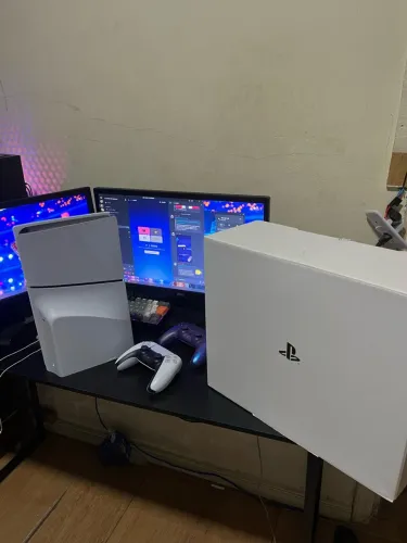 PlayStation 5 - 2 controles