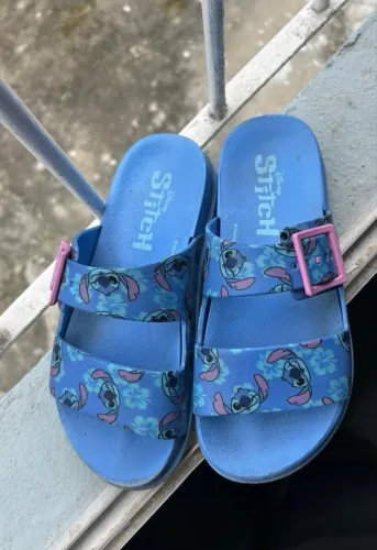 Sandália stitch Grendene infantil 