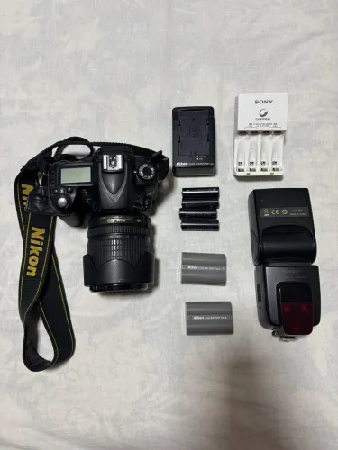 Câmera Nikon e Flash pra venda!!!! Ótima oportunidade!