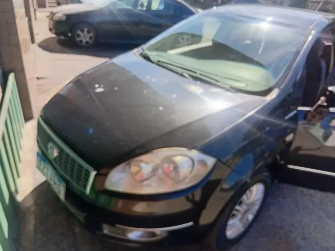Fiat Linea Essence Dualogic 1.8 Flex 16V 4P 2012