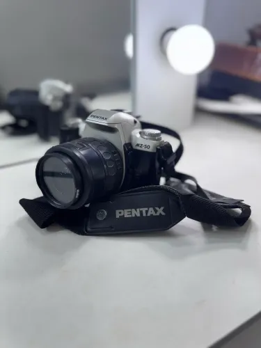 Pentax MZ-50