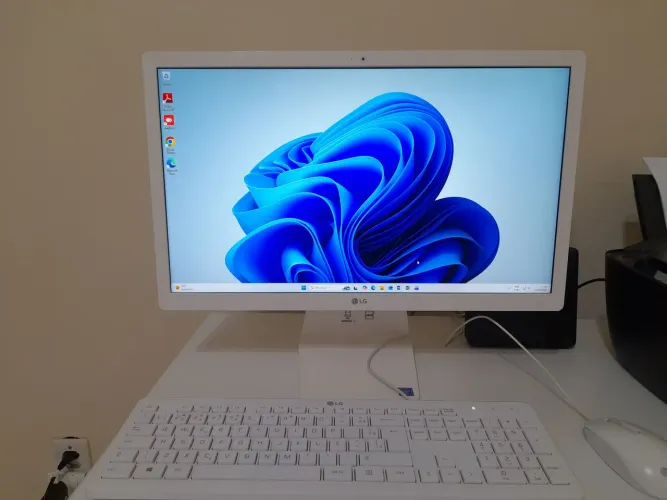 COMPUTADOR ALL IN ONE LG 21' CAM WI FI PROCESSADOR PENTIUM CELERON 8Gb RAM 256 ssd 