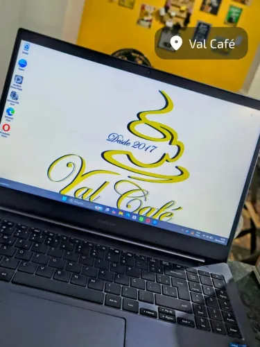 Vaga para atendente de cafeteria 