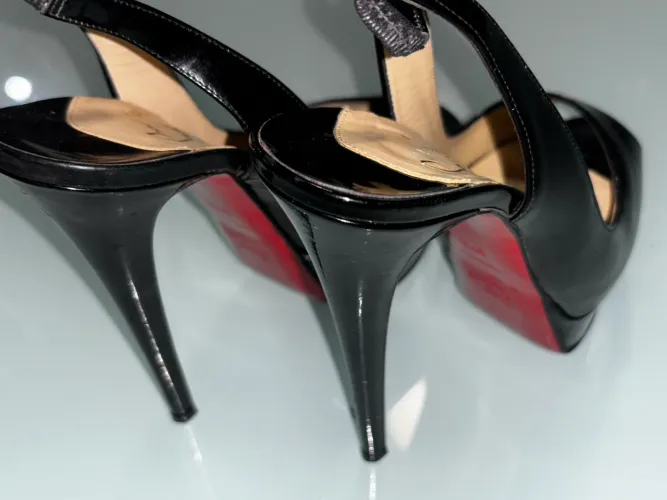Sapato Christian Louboutin Original Peep Toe Verniz Preto - Tam 37,5 (35/36 BR)