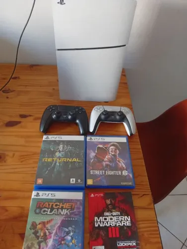 Play 5 Semi Novo 2 Controles Originais e vários jogos