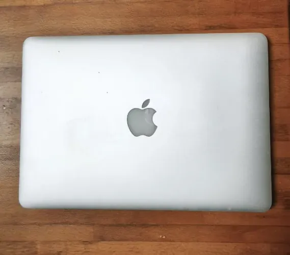 MacBook Pro 13" Retina 2015 2,7GHz Dual Core Intel Core i5 16GB RAM MHz DDR3
