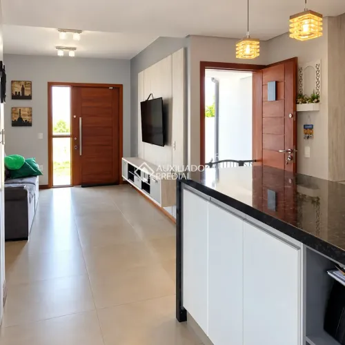 Imóvel para aluguel tem 130 metros quadrados com 3 quartos em Campeche - Florianópolis - S