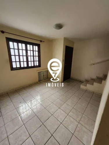 CASA PARA LOCAÇÃO DE 2 DORMITÓRIOS NA VILA GUMERCINDO!