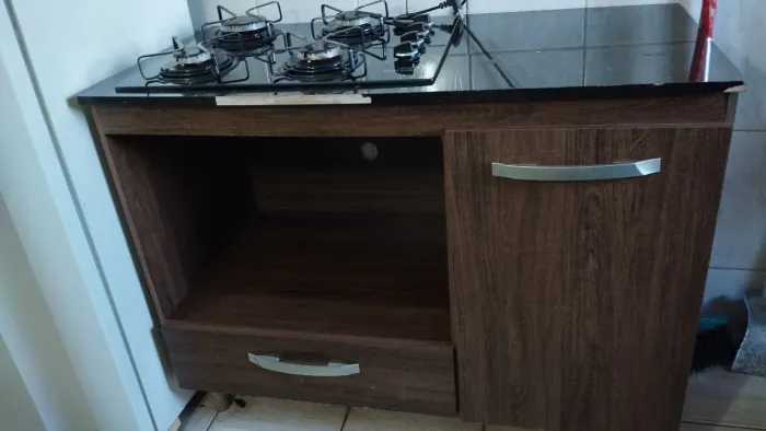 Fogão Cooktop 4 Bocas + Balcão com espaço para forno elétrico