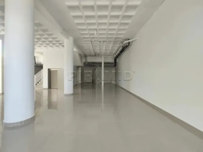 Salão Comercial no Bairro Jardim Irajá, com 625 m², Zona Sul de Ribeirão Preto/SP.