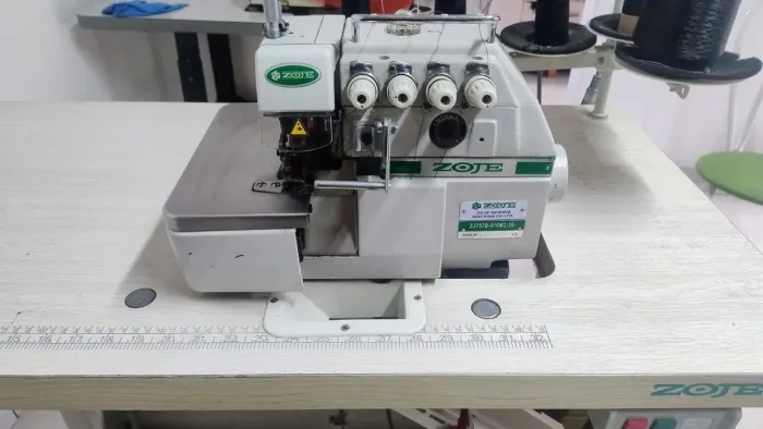 Máquina de costura Interlock