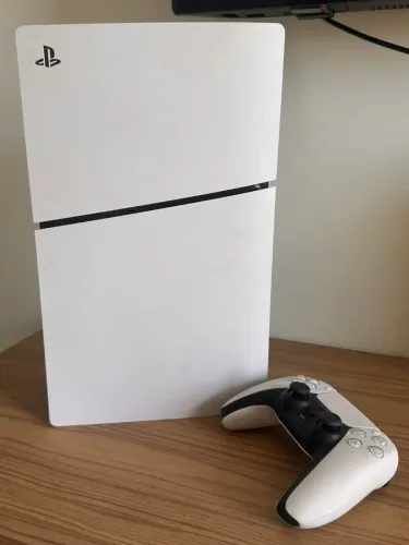 PS5 Slim Digital - Pouco Uso, Excelente Estado