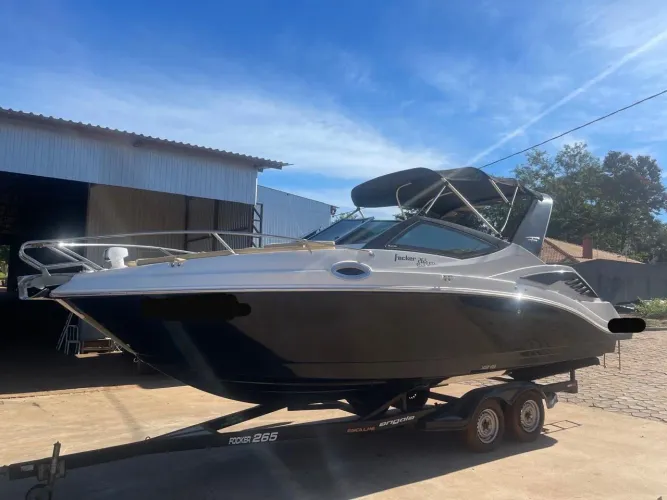 Lancha Focker 265 Black Edition 2018 