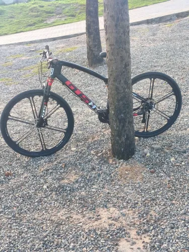 Bike GTSm1 aro 29 com roda de liga leve