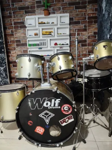 Kit de Bateria Wolf Completo com Pedal e Ferragens