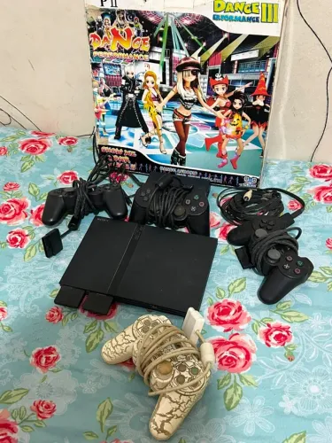 PlayStation 2 (Incompleto, falta parte do cabo de alimentação)