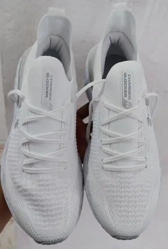 Tênis Undermour Charged Quicker 2 - Branco, Novo.