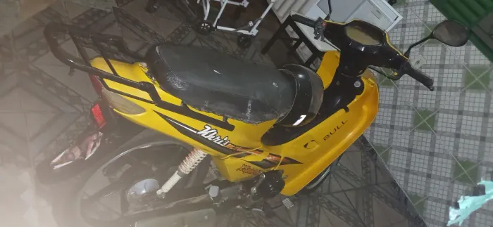 Vendo essa linda moto 50 cilindrada 