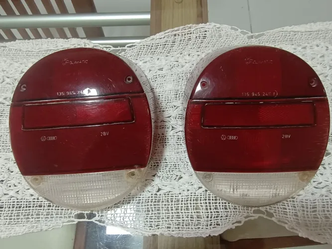 Par lanternas traseiras originais Fusca Polimatic