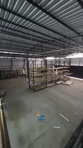 Galpão 1.250m² Pé-direito 8m novo prox. Torquarto leia