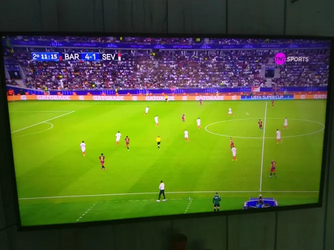 Vendo tv semi nova