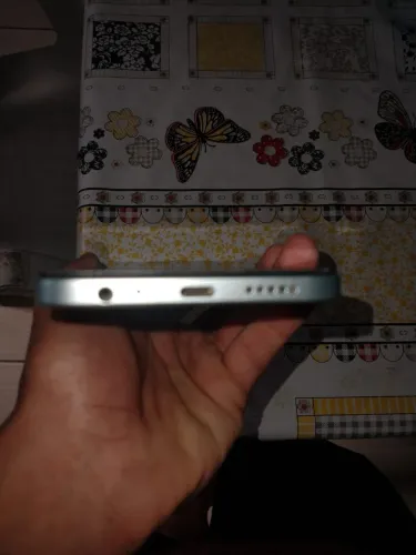 Vendo Redimi 15C, excelente celular 7 meses de uso. Com um leve trinco na câmera.