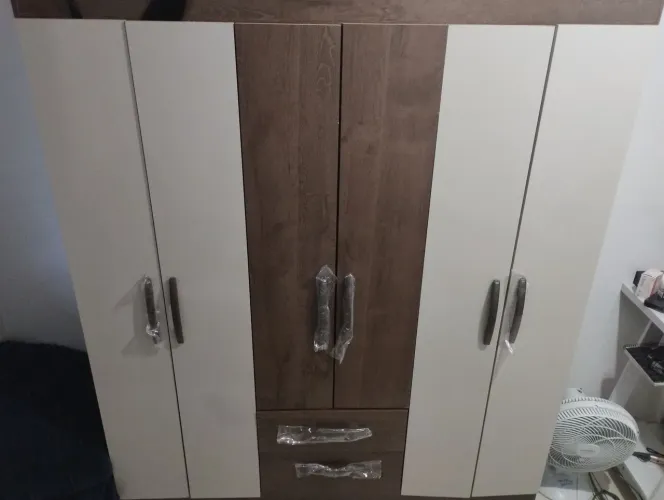 Guarda Roupa + Cama de solteiro