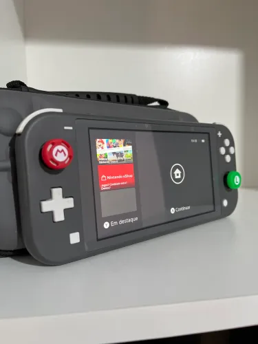 Nintendo Switch Lite Impecável - SemiNovo  