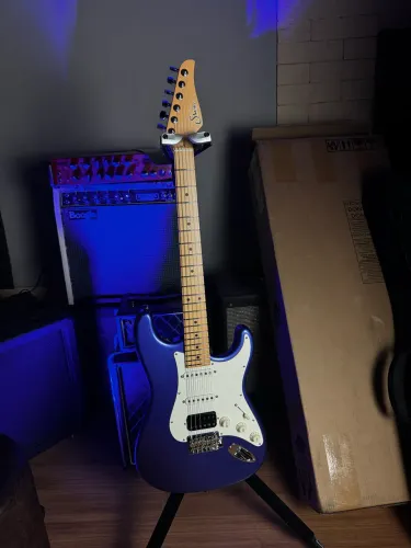 Guitarra Suhr Classic S Plus Indigo Metallic