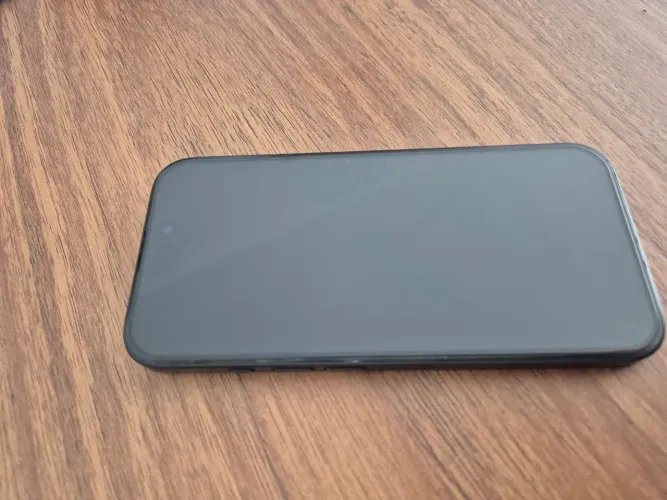 iPhone 16 Preto 128GB