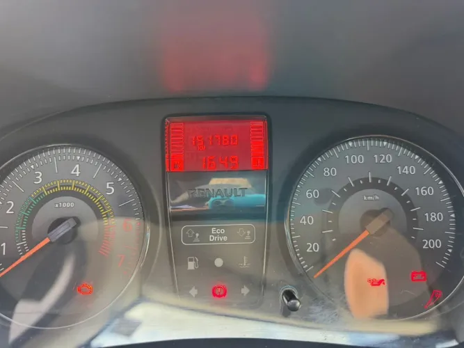 Renault Clio Authentique Hi-flex 1.0 16V 3P 2015