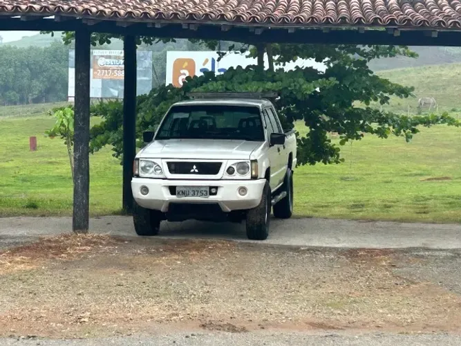 Mitsubishi L200 GL 2.5 4X4 CD Diesel 2007