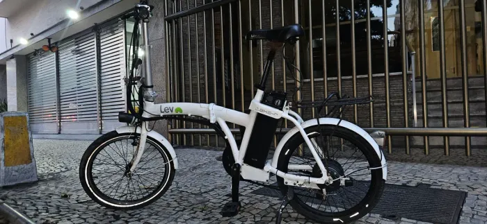 Bicicleta elétrica dobrável Lev