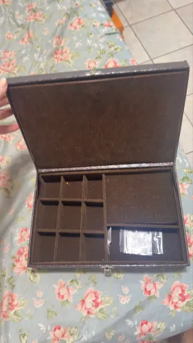 Porta-jóia (tipo maleta)