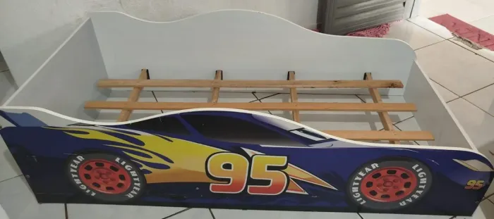 CAMA INFANTIL CARRO