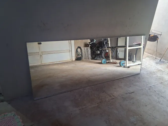 Porta de correr para guarda roupas planejado espelho e perfil em alumínio