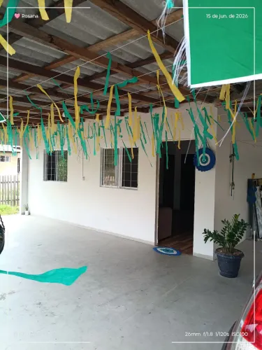 Vende-se casa na sede do canta