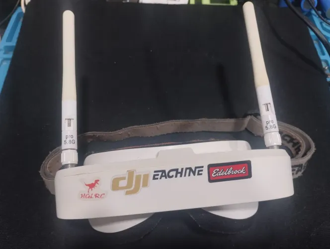 Eachine ev100