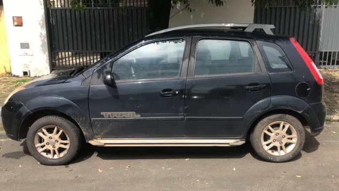 Ford Fiesta Trail 1.0 8V Flex 5P 2008