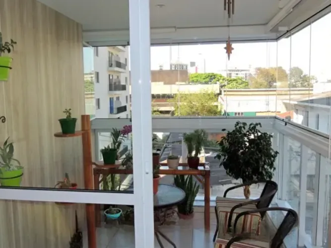 Imóvel para venda possui 51 metros quadrados com 2 quartos em Aclimação - São Paulo - SP