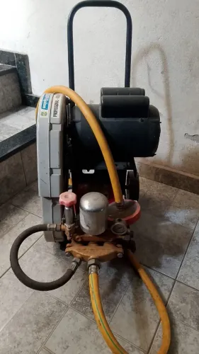 Máquina de alta pressão