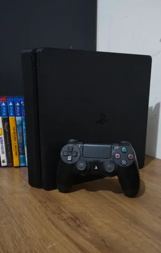 PS4 slim 1TB