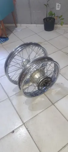 Par de Rodas aro 19/17 completas com cubo e raios inox.