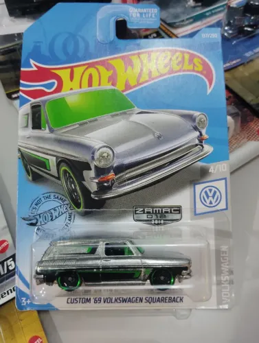 Hot Wheels Volkswagen Squareback VW