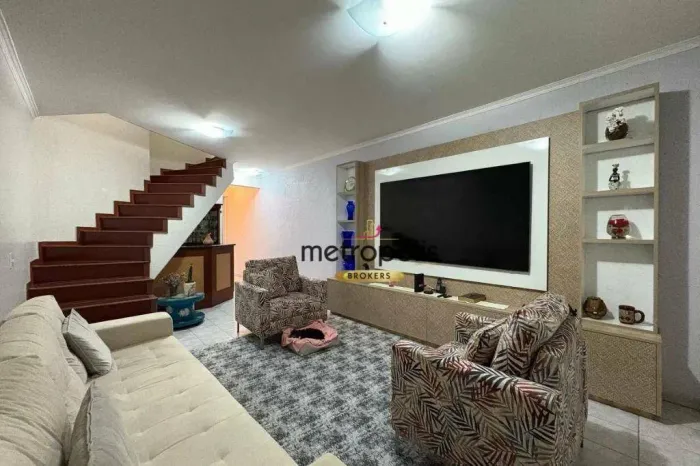 Sobrado com 3 dormitórios à venda, 183 m² por R$ 640.000,00 - Parque Gerassi - Santo André