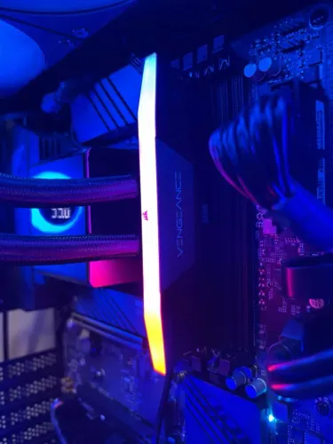 Memoria Corsair Vengeance Ddr5 RGB 16x1 16gb 5600mhz