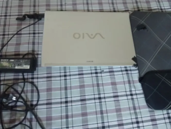 Vendo Ultrabook Sony vaio i3 8 GB ram para retirada de peças com defeito não liga mais