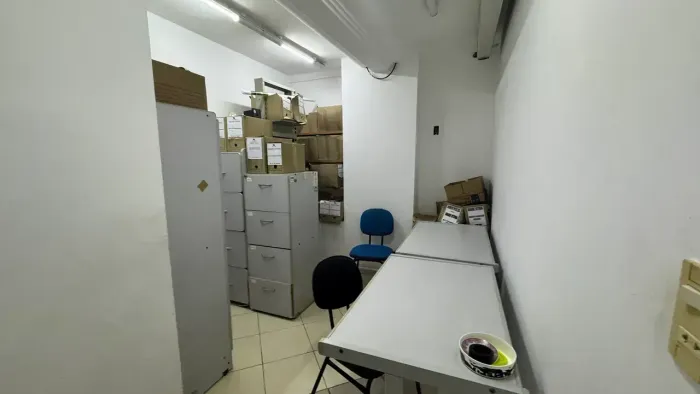 Excelente Sala Comercial à Venda na Praia do Canto