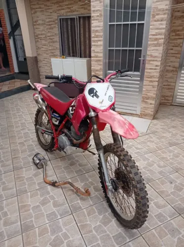 XR 200 para roça / trilha
