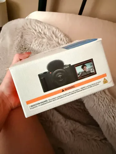 Câmera Sony ZV-1F 4k, Praticamente Nova (Importada dos EUA) + Brinde SanDisk Extreme Pro